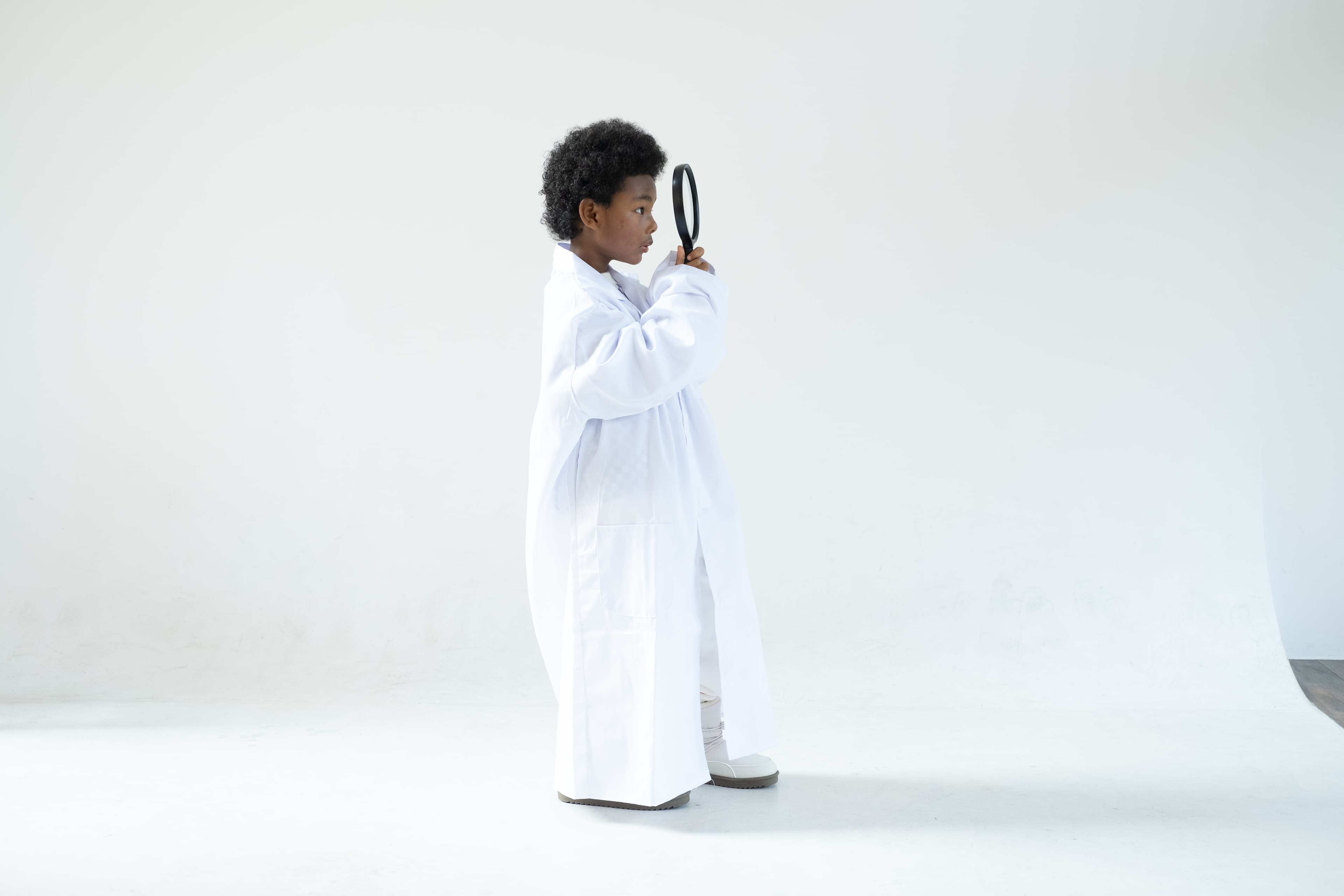 Model wearing Yeye gown